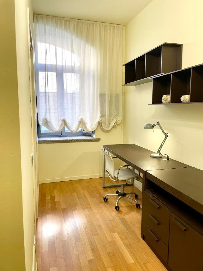 Luxury Four-Room Apartment In Monza Centro - 2 Min Walk To Train Station Eksteriør billede